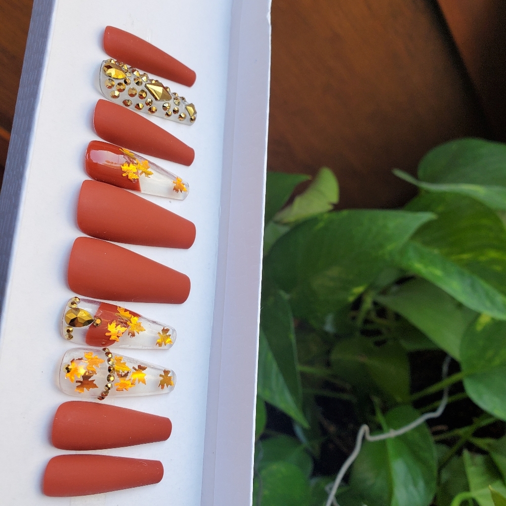 Press on Nails - Picture 6 of 10